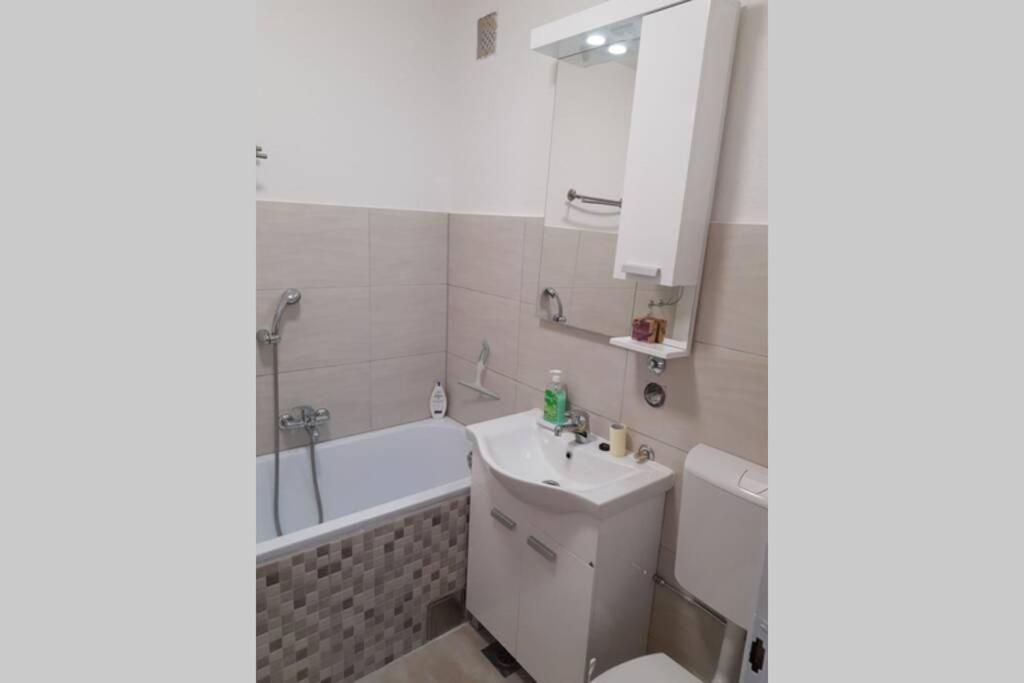 Apartman Valentic Vinkovci Exterior photo