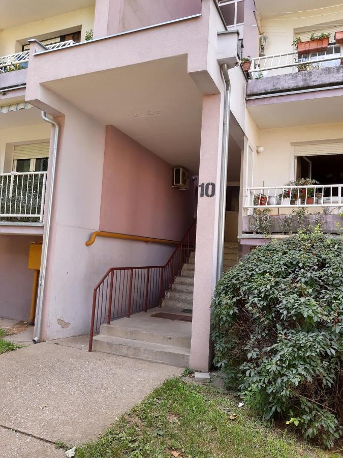 Apartman Valentic Vinkovci Exterior photo