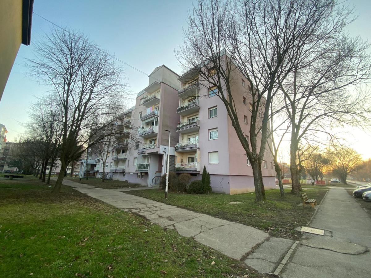 Apartman Valentic Vinkovci Exterior photo